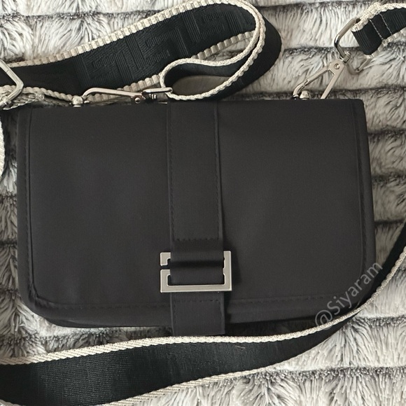 Givenchy crossbody bag - Picture 1 of 10